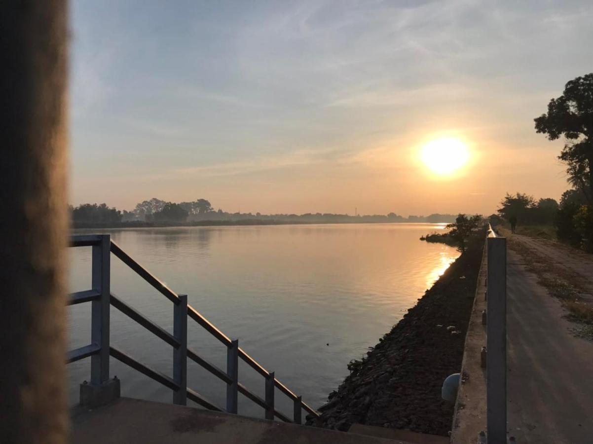 Romyen House Hotel Ban Nong Nam Khan Bagian luar foto
