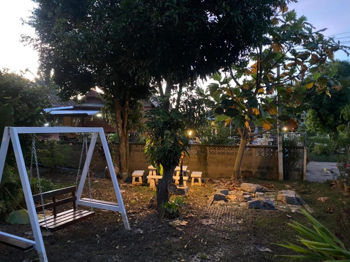 Romyen House Hotel Ban Nong Nam Khan Bagian luar foto