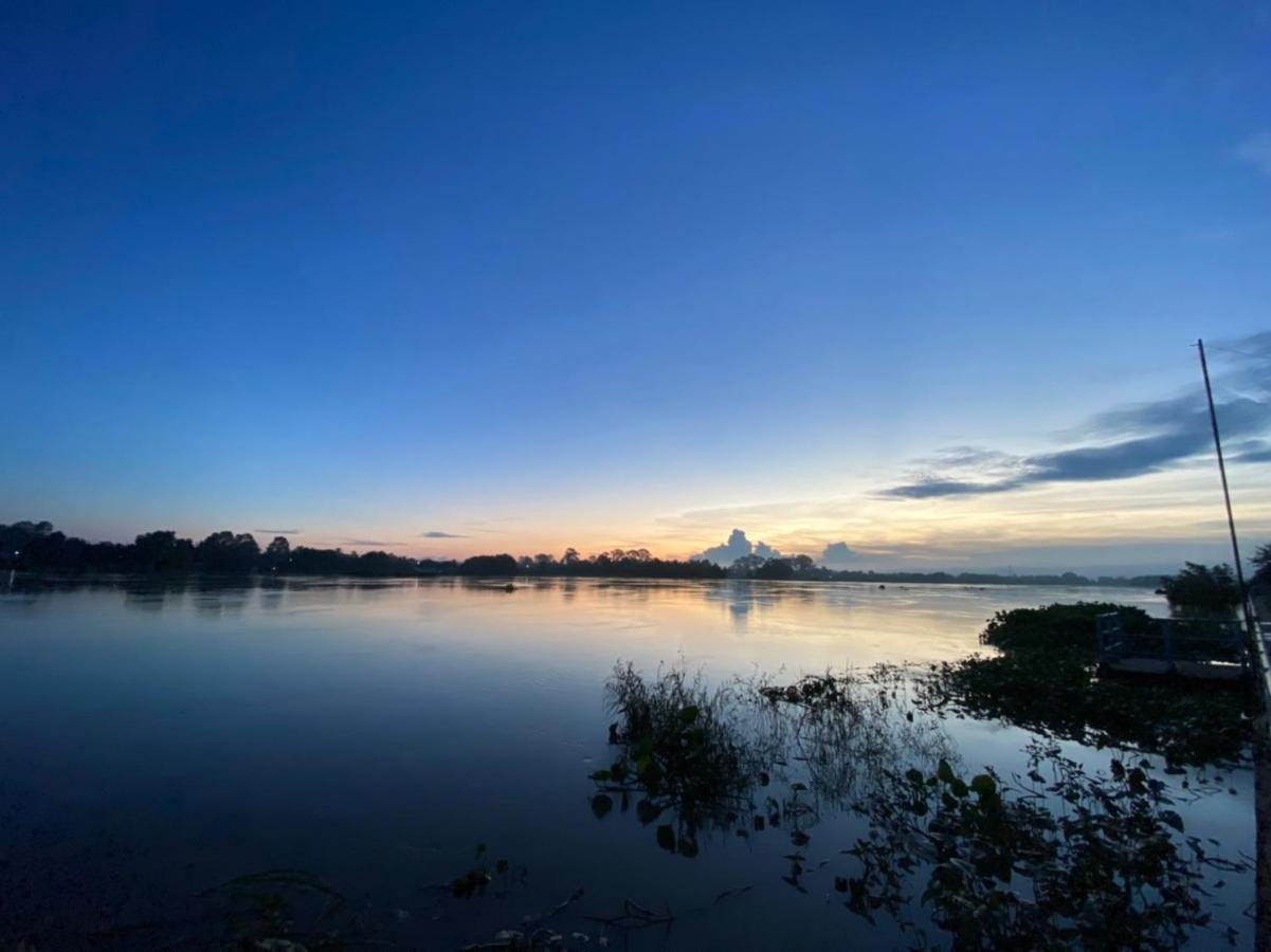 Romyen House Hotel Ban Nong Nam Khan Bagian luar foto