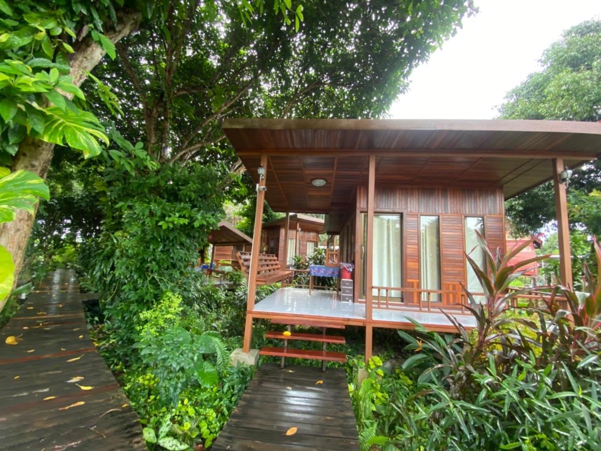 Romyen House Hotel Ban Nong Nam Khan Bagian luar foto
