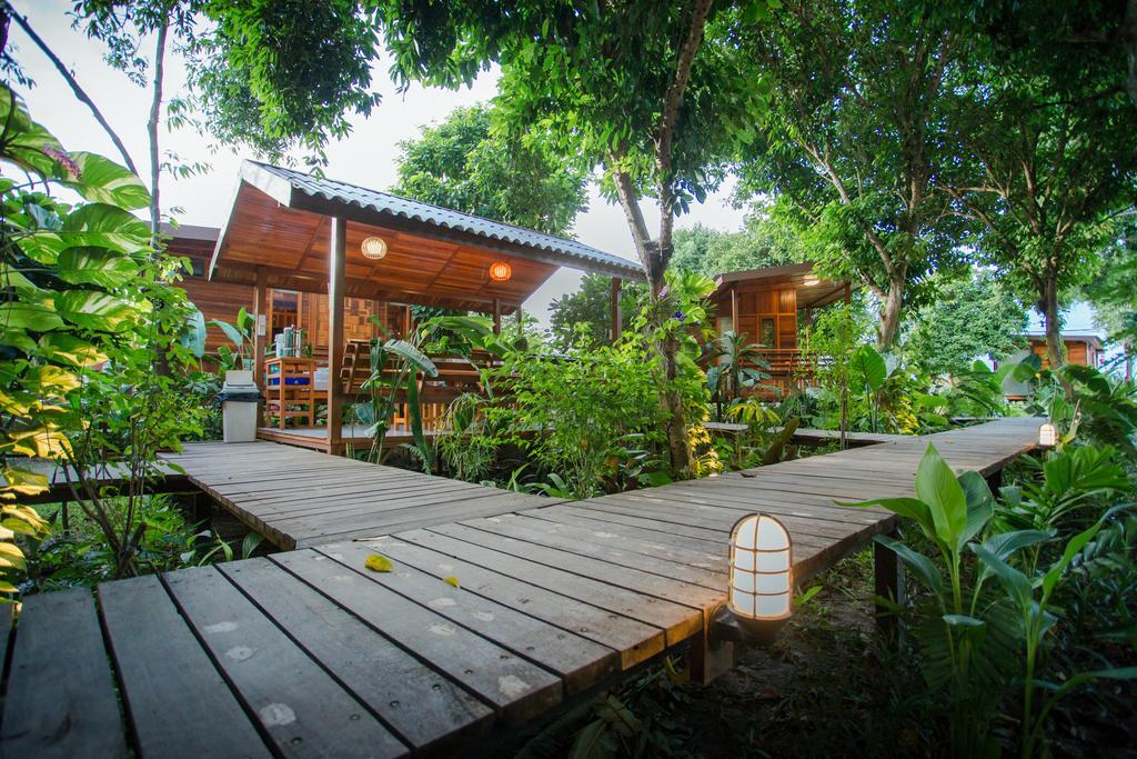 Romyen House Hotel Ban Nong Nam Khan Bagian luar foto